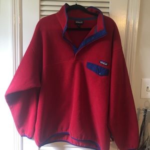 Patagonia men’s red fleece pullover (size XL)